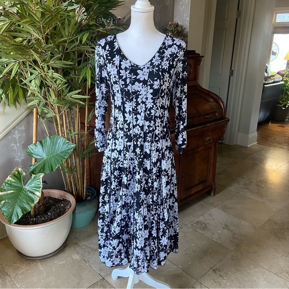 Coldwater Creek A Line Fit & Flare Dress Size 10 Black White Floral Long Sleeve - Picture 16 of 16